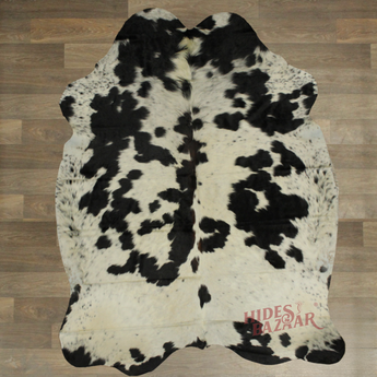 Black And White Cowhides rug (Size 6'0'' x  7'5'') HB0047
