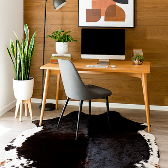 Dark Brown Brindle Cowhide rug (Size 7'0'' x  7'4'') HB0036 EXACT HIDE SHOWN.