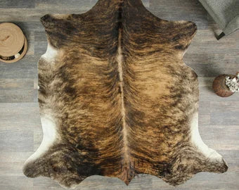 Alfombra de cuero de vaca atigrado marrón sólido